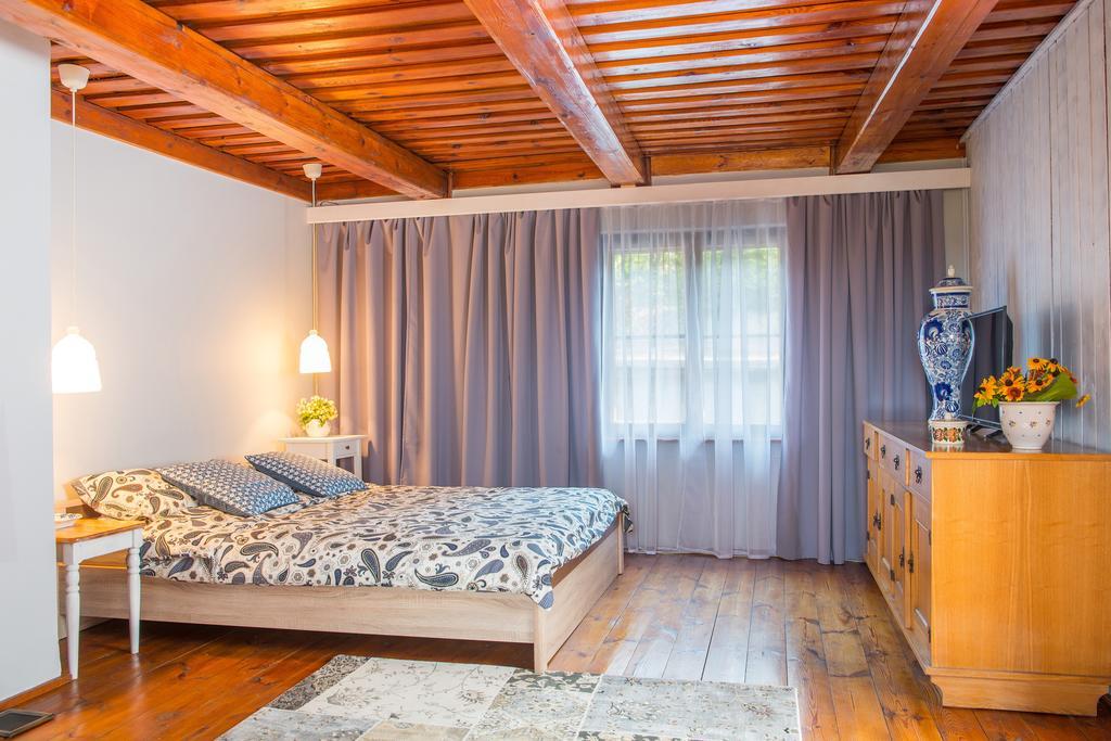 Apartament Fajansowy カジミエシュ・ドルニ エクステリア 写真